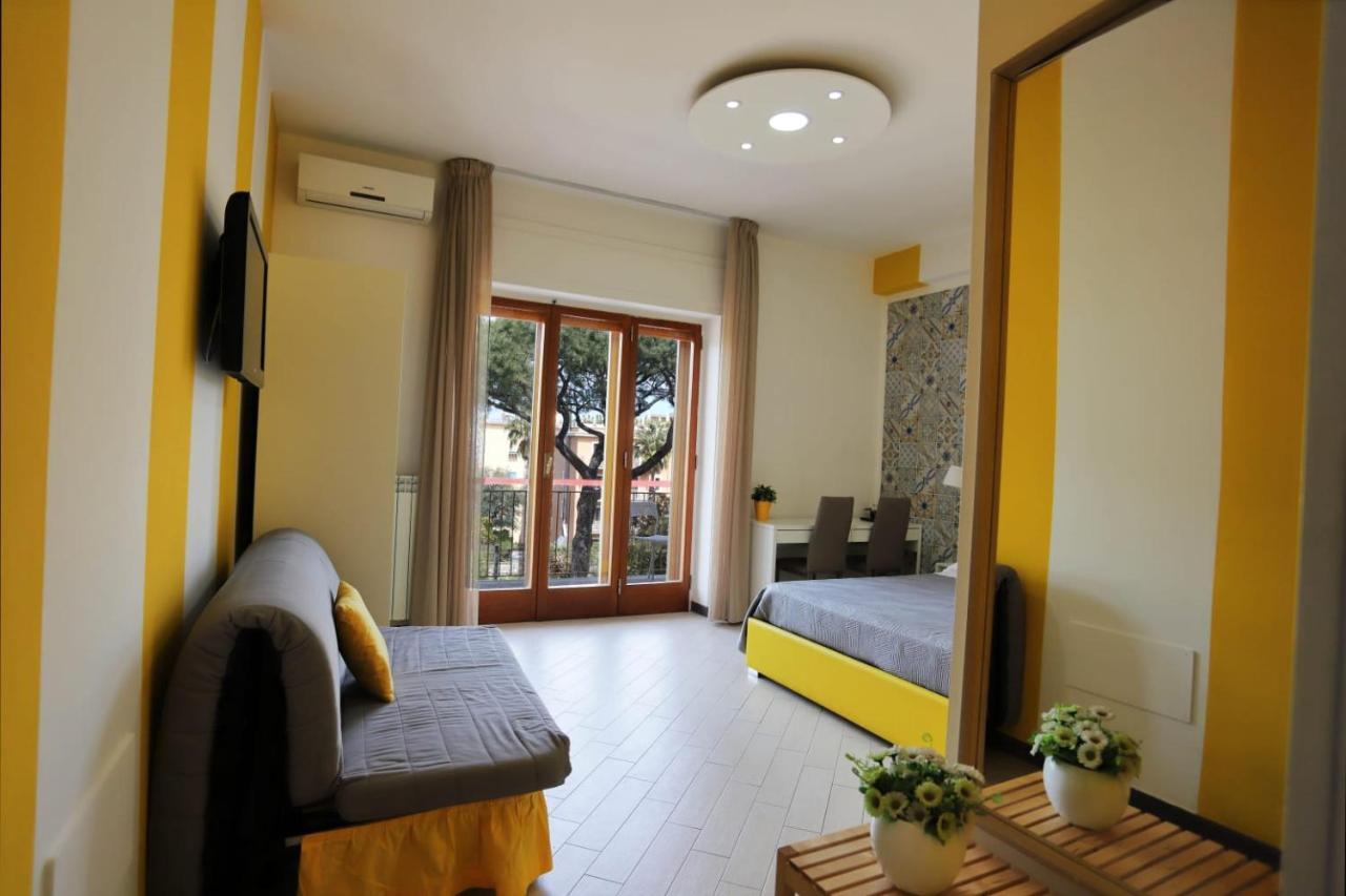 Guest House Le Tre Isole Сорренто Экстерьер фото